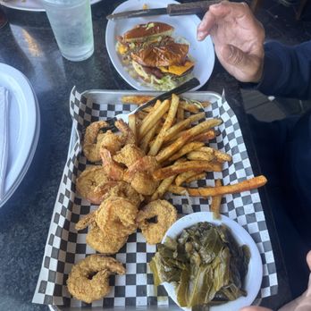 LOUISIANA CHARLIE’S LONG BEACH SHORELINE VILLAGE - Updated January 2026