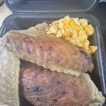 Tru Soul Food Kitchen - Turkey Wing plate with Mac n cheese - Soul Food Near Me - Burlington, North Carolina Tru Soul Food Kitchen - Turkey Wing plate with Mac n cheese - Soul Food Near Me - Burlington, North Carolina