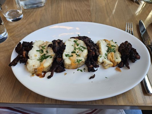 Pirouette Restaurant & Wine Shop by null