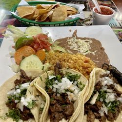 Taqueria Guerrero - Beef taco platter