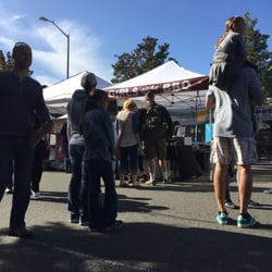 Girls Gone BBQ - Checking in at West Seattle's farmers market. Delicious!!!