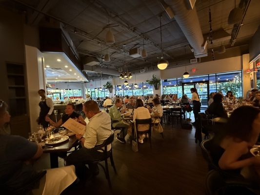 Relish Restaurant & Bar by null