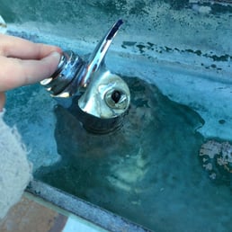 Sad water fountain with too low pressure (water you doing water fountain!?)