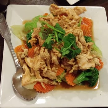 Benjarong - Pad Gratium Prik Thai with chicken. - Thai Near Me - Covington, Washington