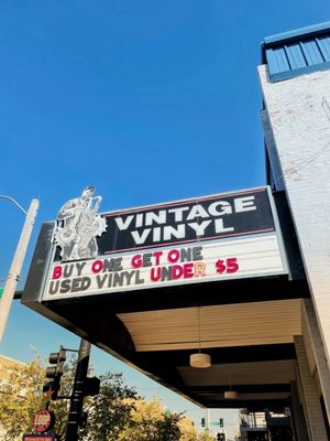 Vintage Vinyl by null