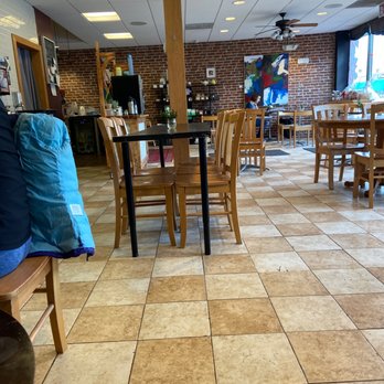 The Roasted Granola - Cafes Near Me - Arlington, Massachusetts