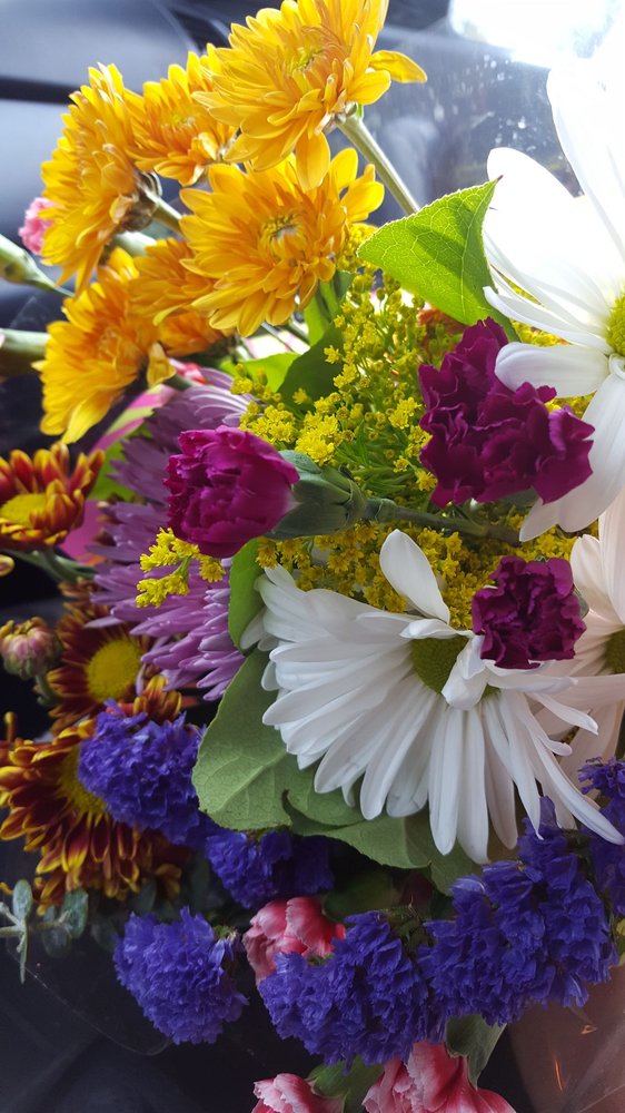 MICHAEL’S FLORIST Updated October 2024 1232 Wellwood Ave, West