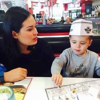 Steak ’n Shake - Fun hats - American Near Me - Frisco, Texas Steak ’n Shake - Fun hats - American Near Me - Frisco, Texas