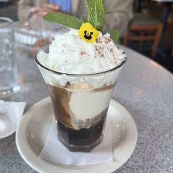 Lemon Grass Restaurant - Ice cream with Vietnamese espresso - Asian Fusion Near Me - Sacramento, California