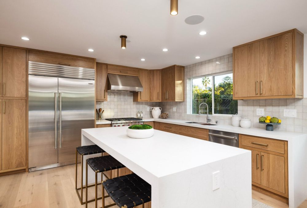 Slide of Level Contractor