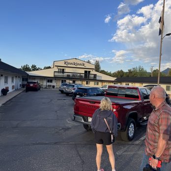 KInnikinnik Motor Lodge - Hotels Near Me - Estes Park, Colorado KInnikinnik Motor Lodge - Hotels Near Me - Estes Park, Colorado