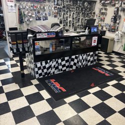 Cp Racing - Front of service desk