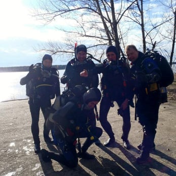 Tauchschule Divecrew - Spaß am See - Open Water Diver Tauchkurs - Diving Near Me - Berlin, BE