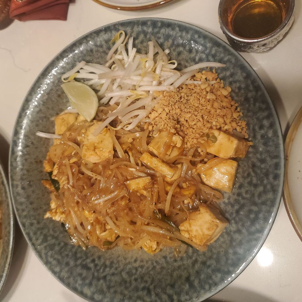 Valla Table - Pad thai - Thai Near Me - New York, New York Valla Table - Pad thai - Thai Near Me - New York, New York