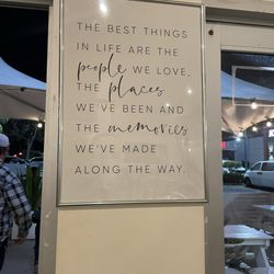 Pizza Capanna Warriewood - Wall sign