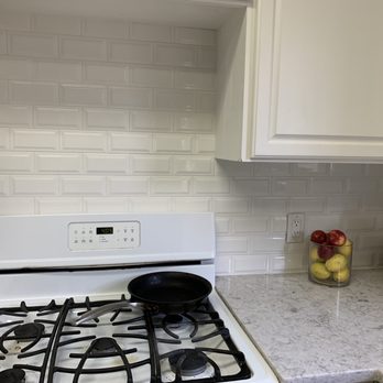 Divine 5 Flooring - They did an amazing job with the backsplash even though our previous contractor did a horrible job with installation the countertops. - Flooring Near Me
