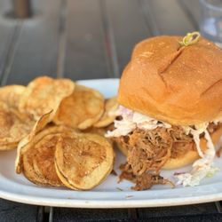 Sisters Saloon & Ranch Grill