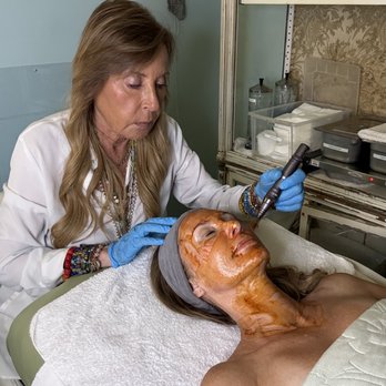 MK Skin Studio - Skin Care Near Me - Studio City, California MK Skin Studio - Skin Care Near Me - Studio City, California