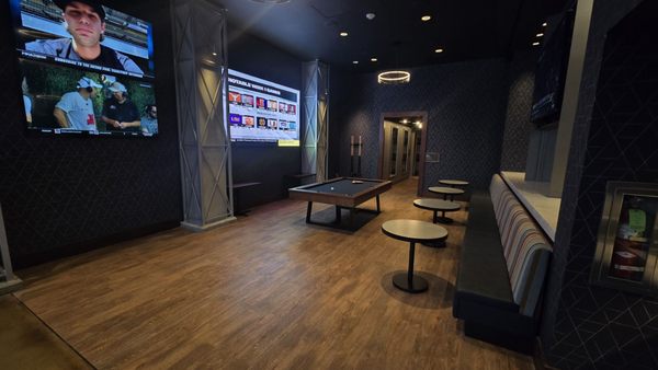 The Owners Box by null