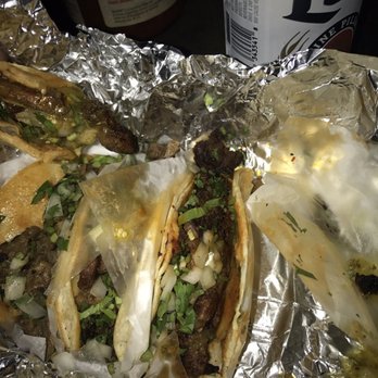 Los Comales Elgin - Late night snack - Mexican Near Me - Elgin, Illinois