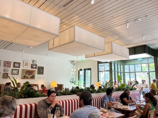 Full Goods Diner by null