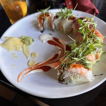 Smokin Fins - Sushi Bars Near Me - Highlands Ranch, Colorado