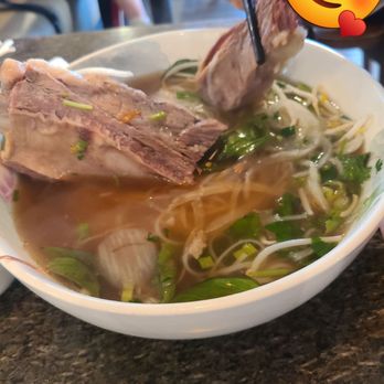 Pho Kim Long - New item Phở Sườn Bò is a new item at the popular Kim Long Pho. - Vietnamese Near Me - San Jose, California Pho Kim Long - New item Phở Sườn Bò is a new item at the popular Kim Long Pho. - Vietnamese Near Me - San Jose, California