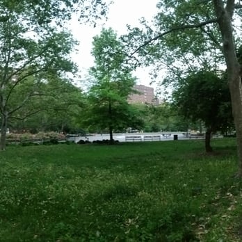Walt Whitman Park - Parks Near Me - Brooklyn, New York