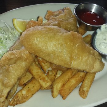 Restaurant 604 - Fish and chips...good batter could use some color to it...crispy fish...good dish - Breakfast & Brunch Near Me - Honolulu, Hawaii