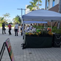 Sole Mia Uhealth - Thursday Farmers market - so cute!