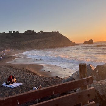 Rockaway Beach - Beaches Near Me - Pacifica, California Rockaway Beach - Beaches Near Me - Pacifica, California