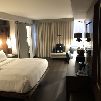 Seattle Airport Marriott - Hotels Near Me - Seattle, Washington