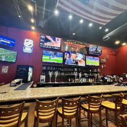 Wing Nutz- Draper - Our kinda place to watch sports- we have 15 TVs
