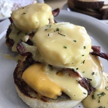 Jonny Cakes Cafe - Eggs Benedict - Breakfast & Brunch Near Me - Troy, Michigan