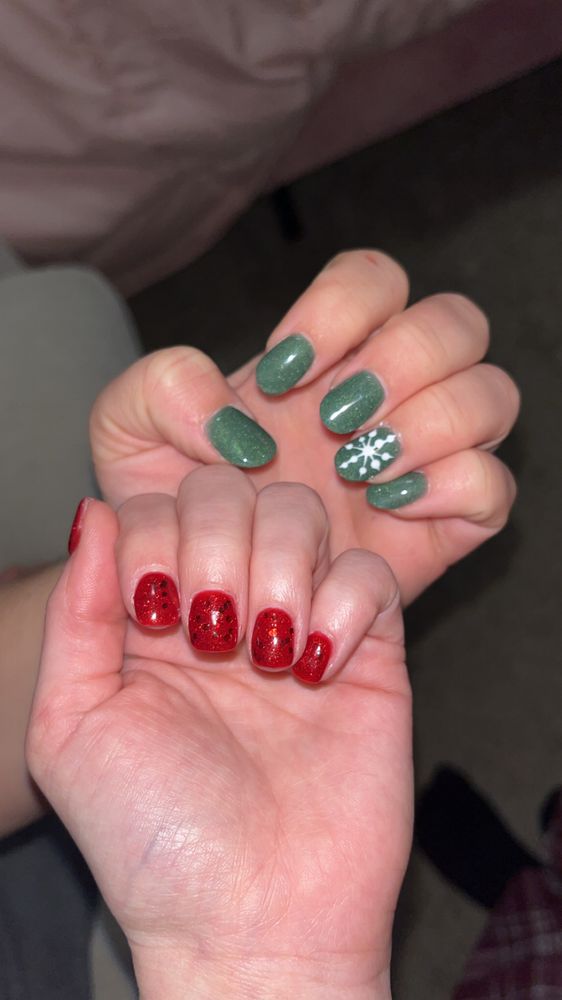 Royersford Nails & Spa Logo