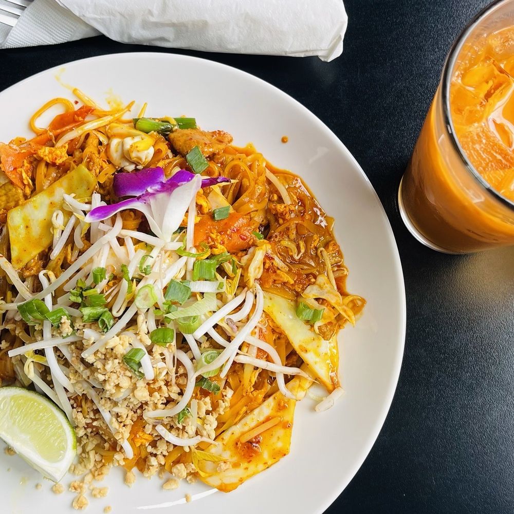 25. Pad Thai Noodles