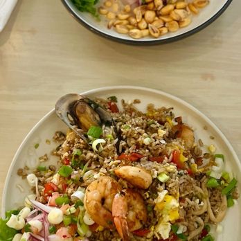 Tozton - Arroz chaufa de Marisco , y ceviche mixto - Peruvian Near Me - Astoria, New York Tozton - Arroz chaufa de Marisco , y ceviche mixto - Peruvian Near Me - Astoria, New York