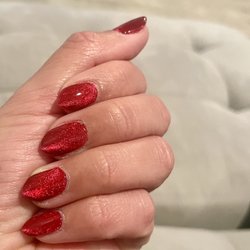 G Nails &spa - Red cat eye for Christmas, so cute in person