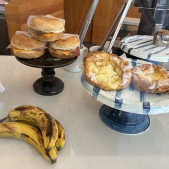 Golden Hour Coffee - Breakfast sandwiches, bananas, danish - Coffee & Tea Near Me - Portland, Oregon Golden Hour Coffee - Breakfast sandwiches, bananas, danish - Coffee & Tea Near Me - Portland, Oregon