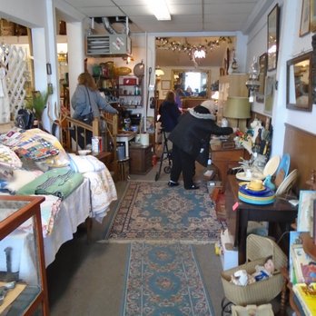 Antiques White Bear - View looking in from the front entryway. - Antiques Near Me - White Bear Lake, Minnesota