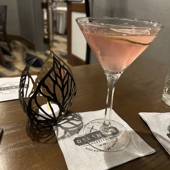 Delaney's Tavern - Cosmopolitan - New American Near Me - Orlando, Florida Delaney's Tavern - Cosmopolitan - New American Near Me - Orlando, Florida