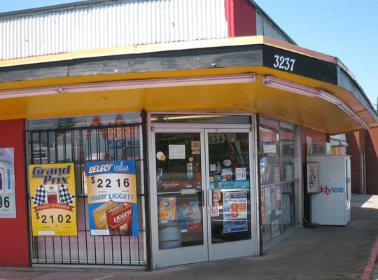 tobacco discount store DEPOT - Updated July 2026 - 350 Shallowford Rd NW, Gainesville, Georgia - Vape Shops - Phone Number Discount Tobacco Outlet - 1653