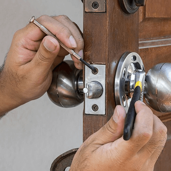 AA Locksmith Pittsburgh - Residential doorknob - Security Systems Near Me