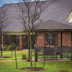 Legend Oaks Healthcare and Rehabilitation - Kyle - Legend Oaks Healthcare and Rehabilitation - Kyle Courtyard and Gazebo