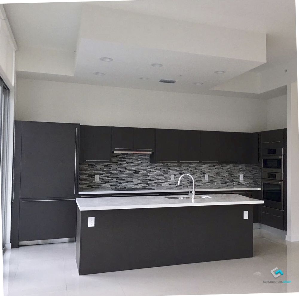 Slide of Constructora Group