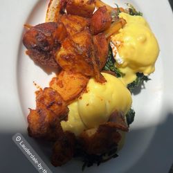 Village Grille - Eggs Florentine