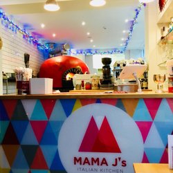 Mama J's Italian - Counter and pizza oven
