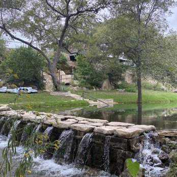 The Springs Retreat - Relaxation area - Guest Houses Near Me - Leakey, Texas The Springs Retreat - Relaxation area - Guest Houses Near Me - Leakey, Texas