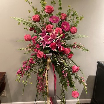 Anytime Flowers - Standing Easil spray with bursting pinks - Florists Near Me - Blackwell, Oklahoma Anytime Flowers - Standing Easil spray with bursting pinks - Florists Near Me - Blackwell, Oklahoma