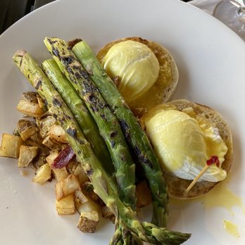 Kona Grill - Eggs Benedict** - Sushi Bars Near Me - Liberty Township, Ohio